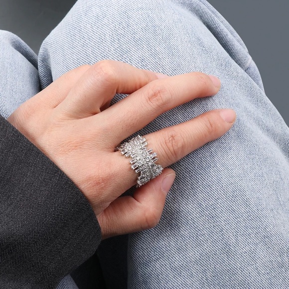 Lilana Baguette Pave Burst Ring - Picture 2 of 7